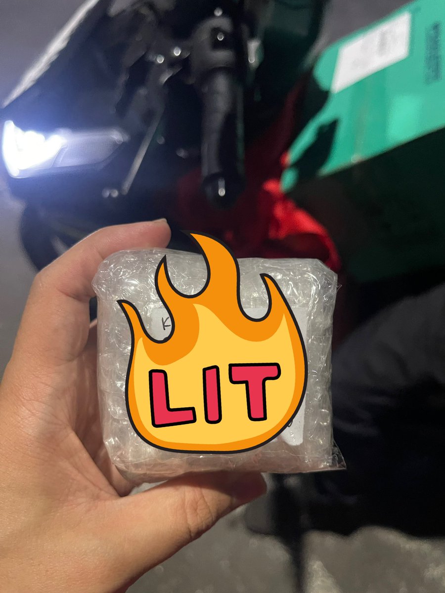 Poppers Jakarta tweet media