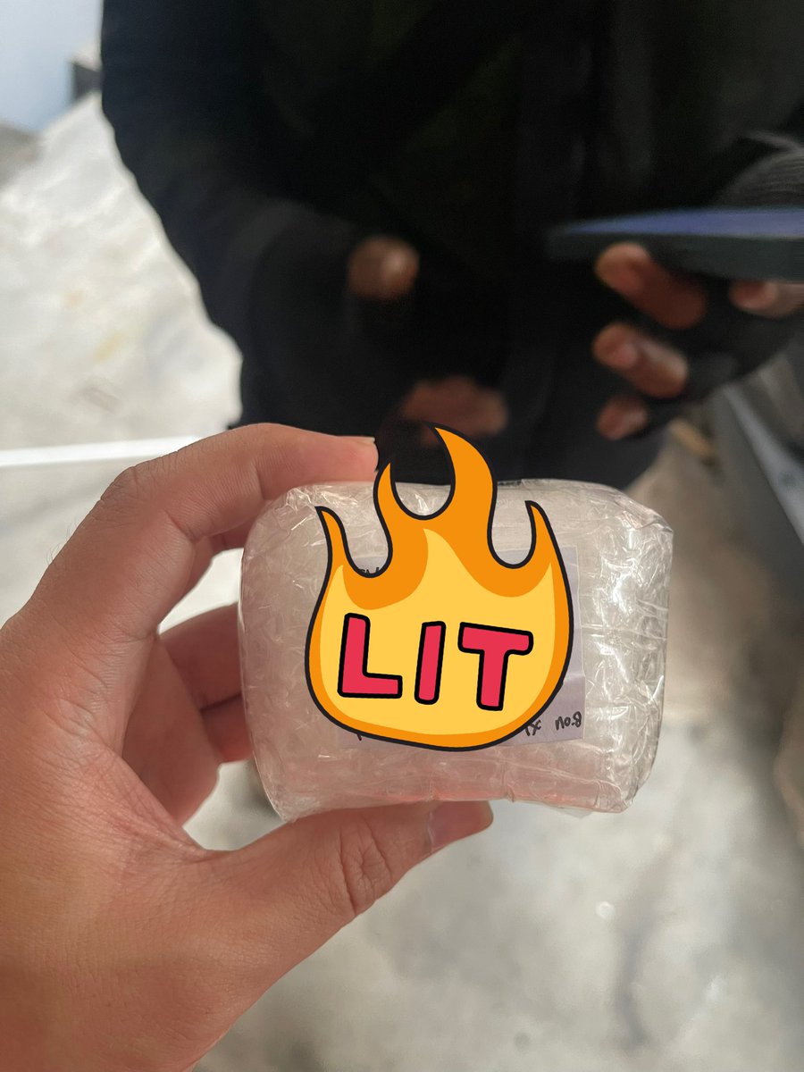 Poppers Jakarta tweet media