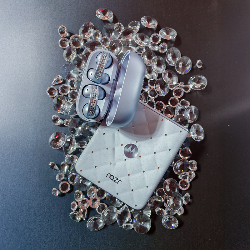 Moto's tweet photo. Dazzling the crowds at IFA 2025 with the #BrilliantCollection. 
With Collections, Motorola is shaping the future of mobile design, giving users new, meaningful ways to express their personal style. 
#motobudsloop #razr60