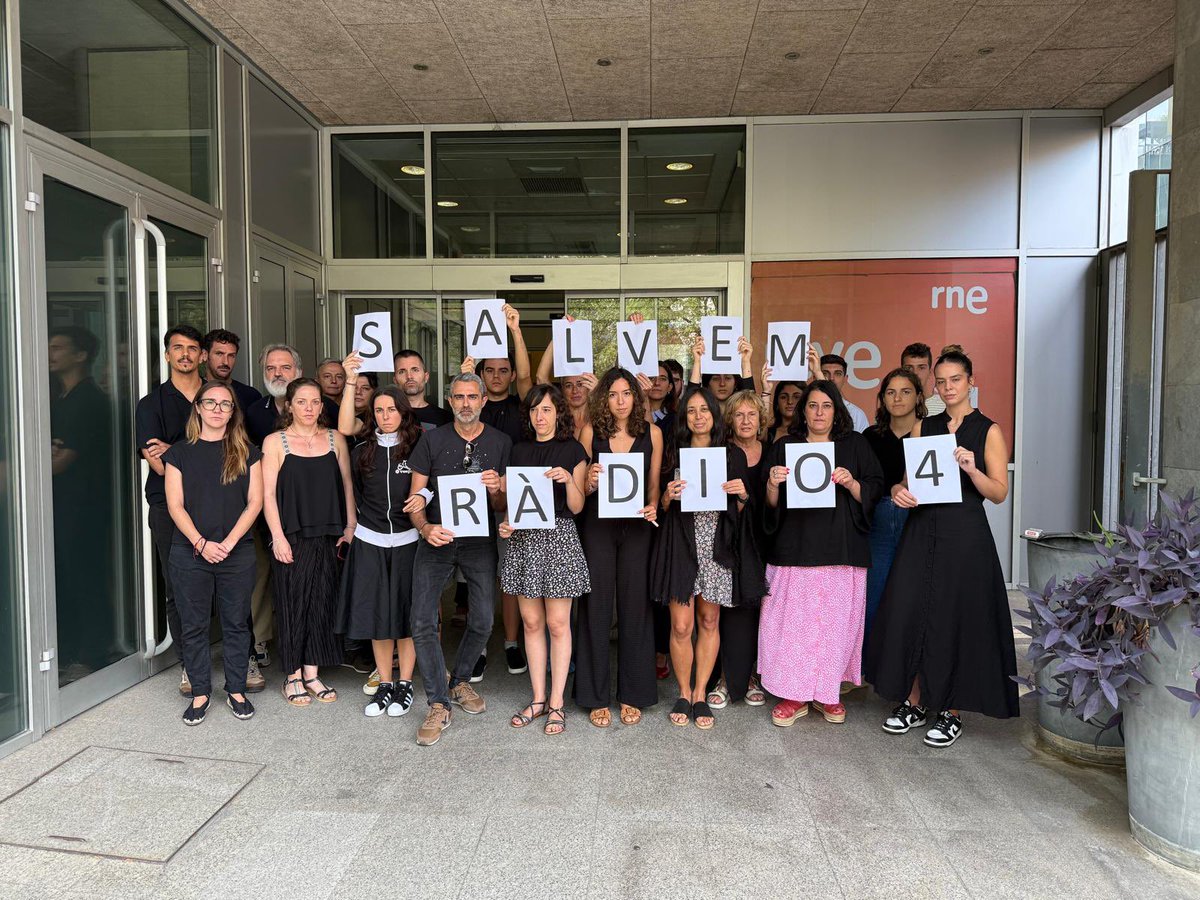 Qué bonito todo lo que tiene RNE 
T A L E N T O ! ! !