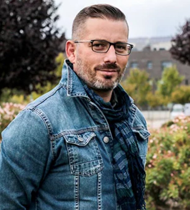 " Hemos cambiado la manera de dirigir el #IMEPE, no nos gustaba como lo llevaba la anterior concejala" #superjefepoliadedo en el consejo del #IMEPE. Resultado: dos años sin hacer nada. Somos o no somos cuquis