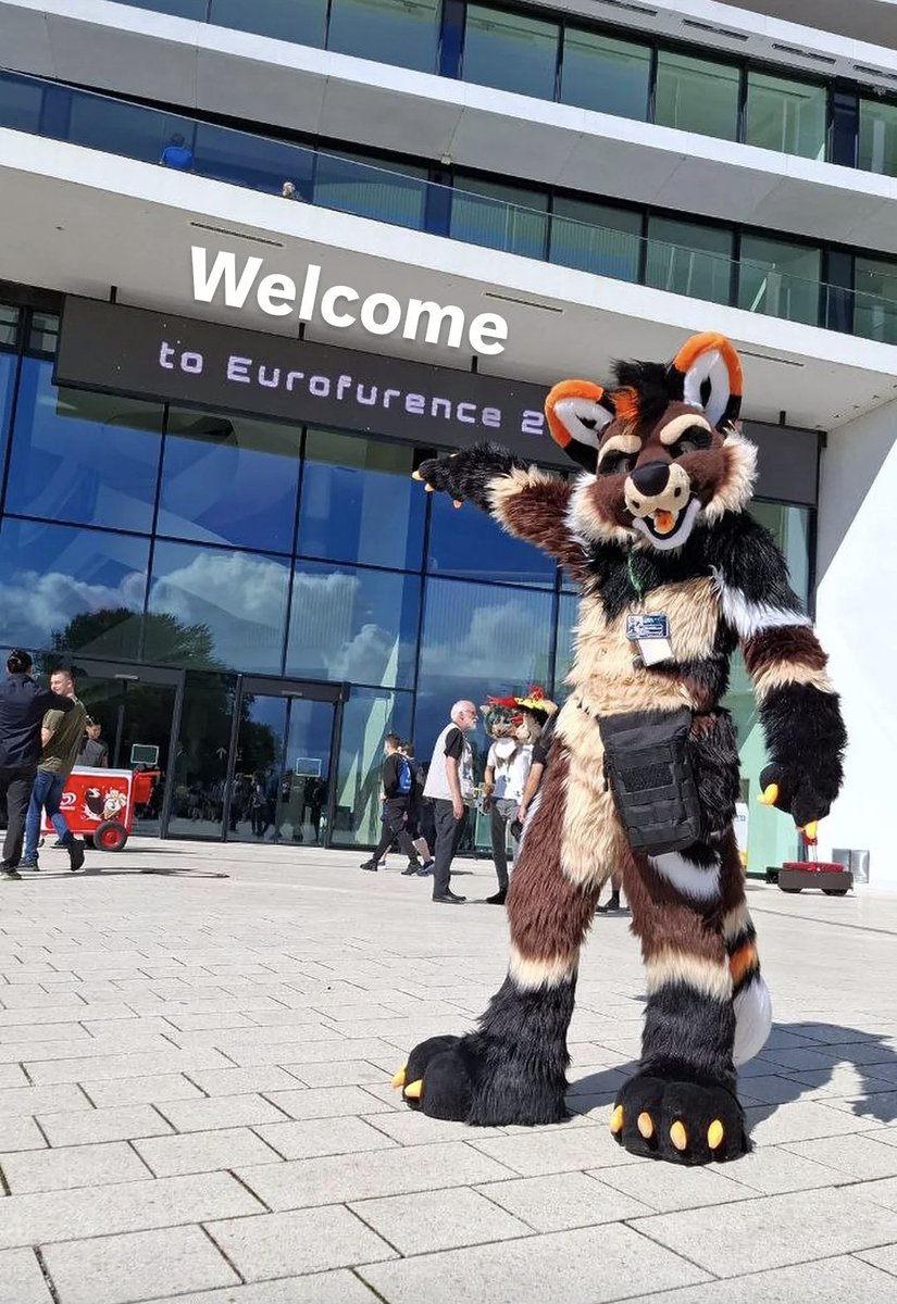 #FursuitFriday #Eurofurence29