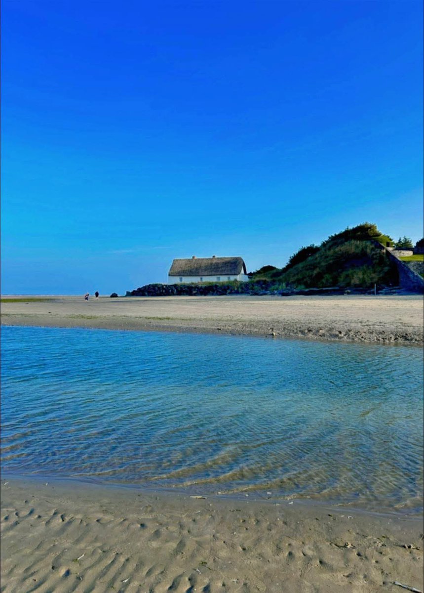 ThisIsIreland3's tweet image. 📍Laytown | County Meath

Let the view take your breath away,
and stir your longing for home.
May this moment, captured here,
be enough to fill your heart 💚

📸 Mad About Ireland (FB)

#Laytown #Meath #Ireland #Beauty