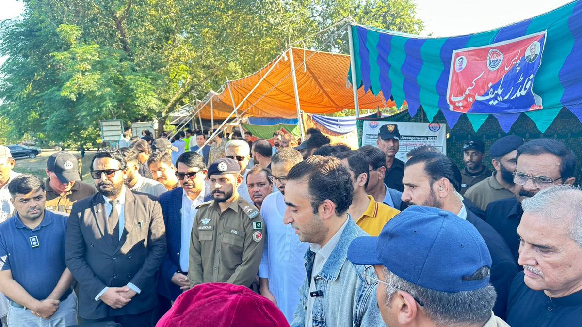 Saba Hyder (@sabahyder1) on Twitter photo Chairman <a href="/BBhuttoZardari/">Bilawal Bhutto Zardari</a> has reached Kasur to stand with the flood-affected families, witness their plight firsthand, and share in their pain and resilience.
#BBZWithFloodVictims Chairman <a href="/BBhuttoZardari/">Bilawal Bhutto Zardari</a> has reached Kasur to stand with the flood-affected families, witness their plight firsthand, and share in their pain and resilience.
#BBZWithFloodVictims