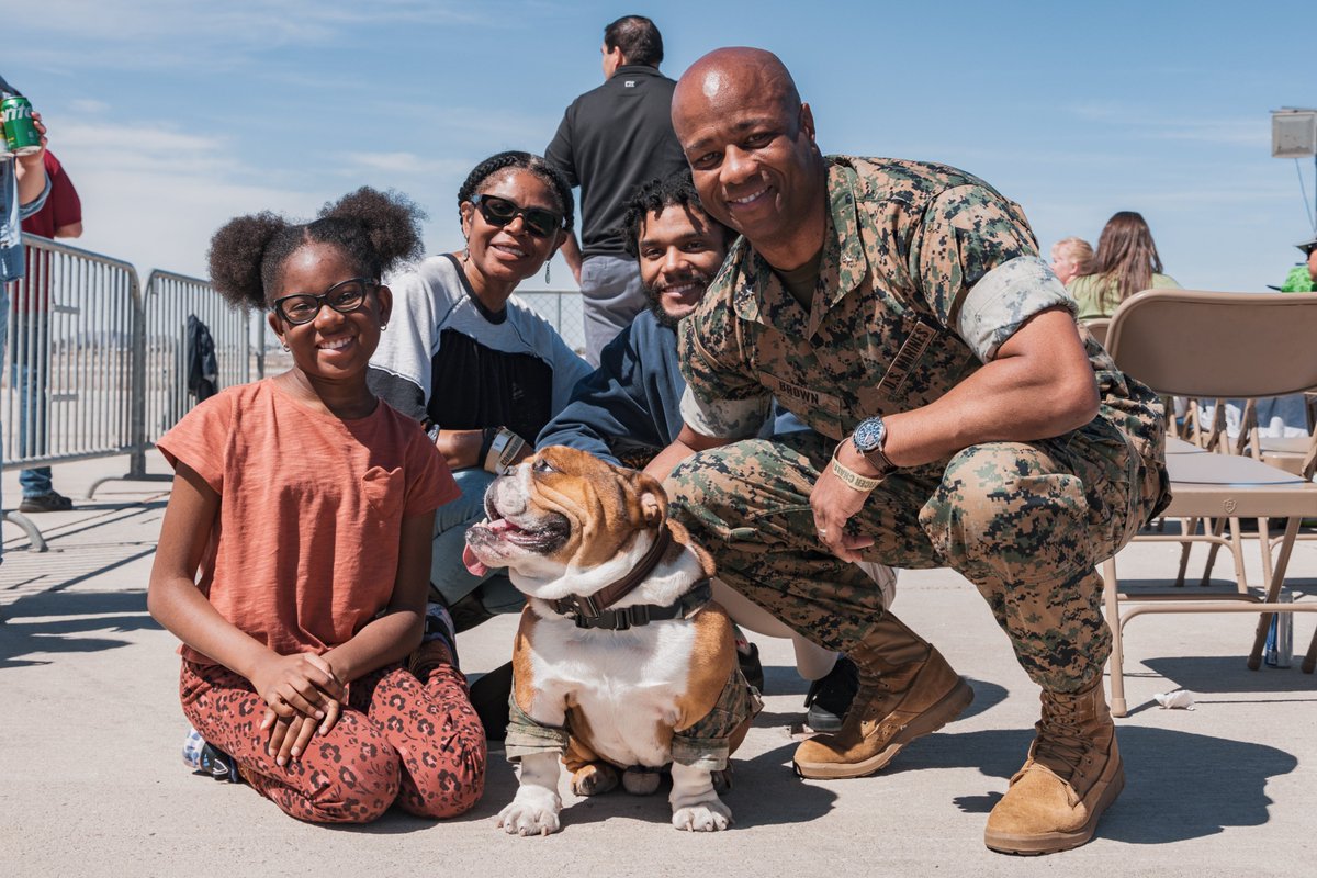 Tip: Build a support network of family and friends who can assist you during an emergency. Make sure at least one trusted person has an extra key to your home and knows where to find your emergency supplies and medications. <a href="/yuma_mcas/">MCAS Yuma</a> 
#ReadyUSMC
#NPM2025
📸 LCpl. Janell Alvarez