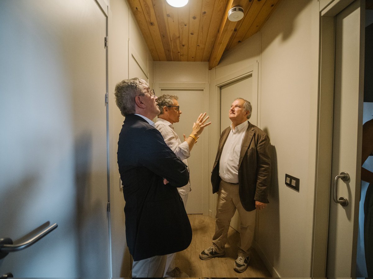 El proyecto SmartCamp de <a href="/CampinginGirona/">Campings in Girona</a> cuenta con más de 280.000 € del programa Última Milla del <a href="/minturgob/">Ministerio de Industria y Turismo</a>. Comprobamos en <a href="/laballenaalegre/">Ballena Alegre</a> cómo implantando la digitalización conocen qué se necesita para mejorar la seguridad, la sostenibilidad y la confianza de los turistas.