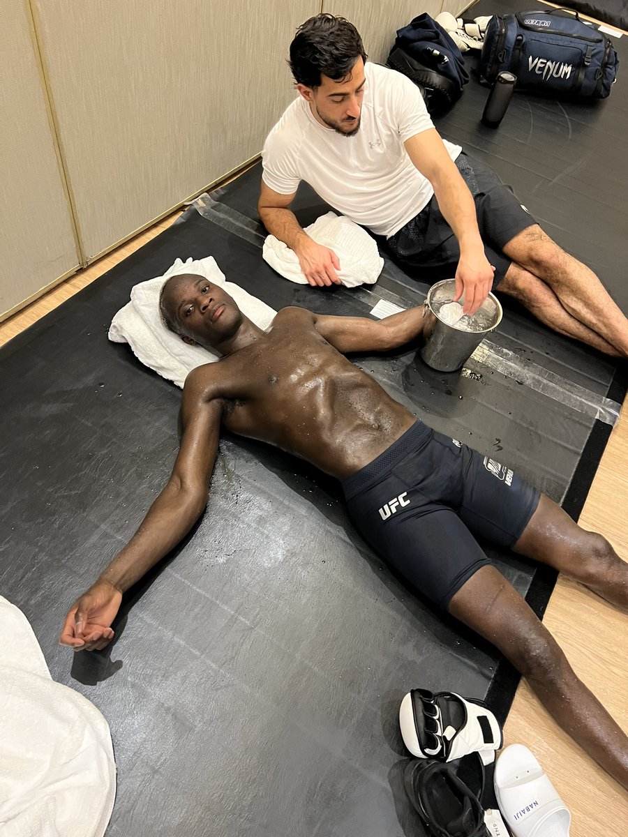 MMA TIME tweet media