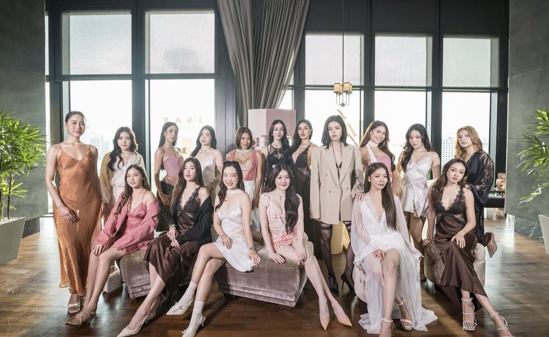 sayinds12's tweet photo. เฟรมรวมแบบจึ้ง มีนเบ้บสวยมาก😭

#มีนเบ้บ #meenbabe https://t.co/MymicrepkH
