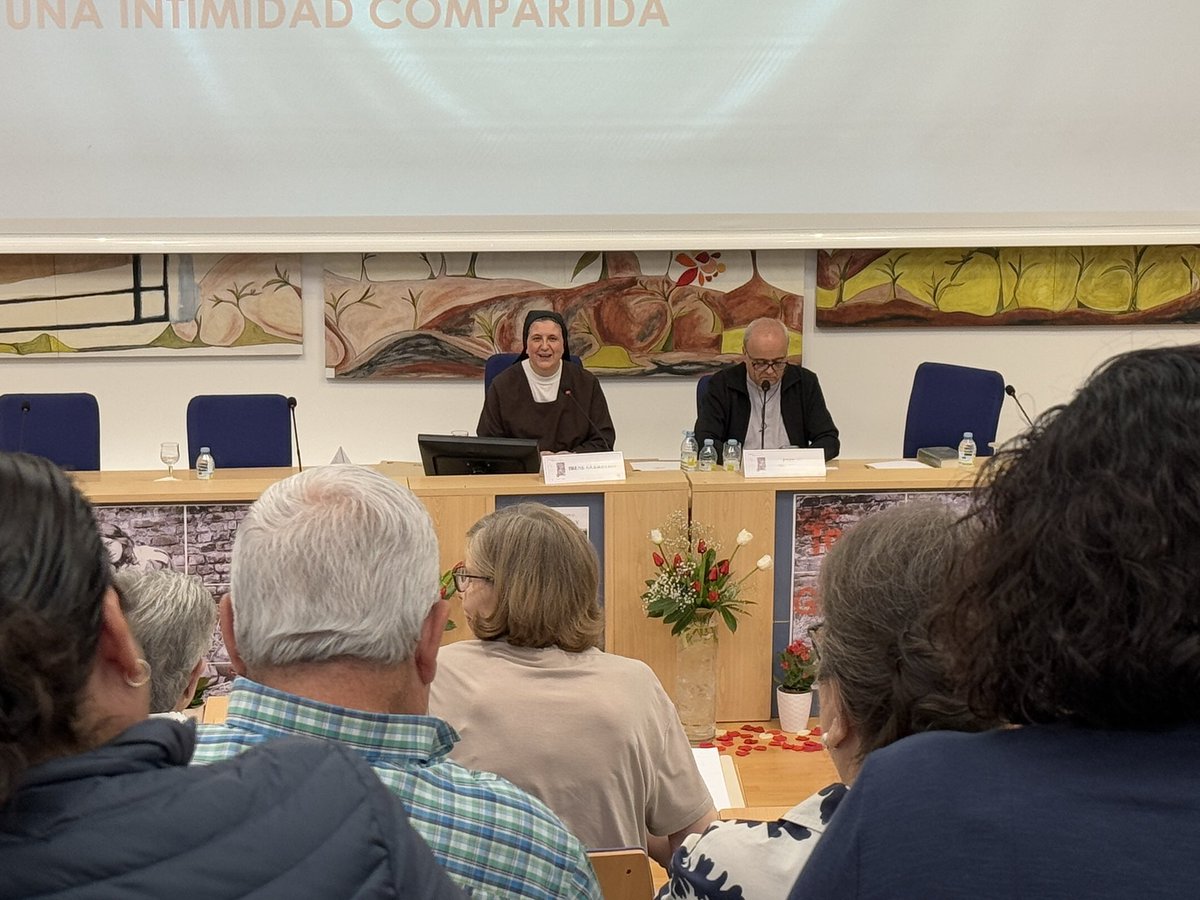 Irene Guerrero habla de las oraciones de Teresa de Lisieux, “un ramo de flores silvestres” que siguen conservando hoy su perfume. Oraciones que escribió para sí misma, mostrando su deseo de semejanza con Jesús; las que dedicó a otros; o en las que nos invita a orar junto a ella.