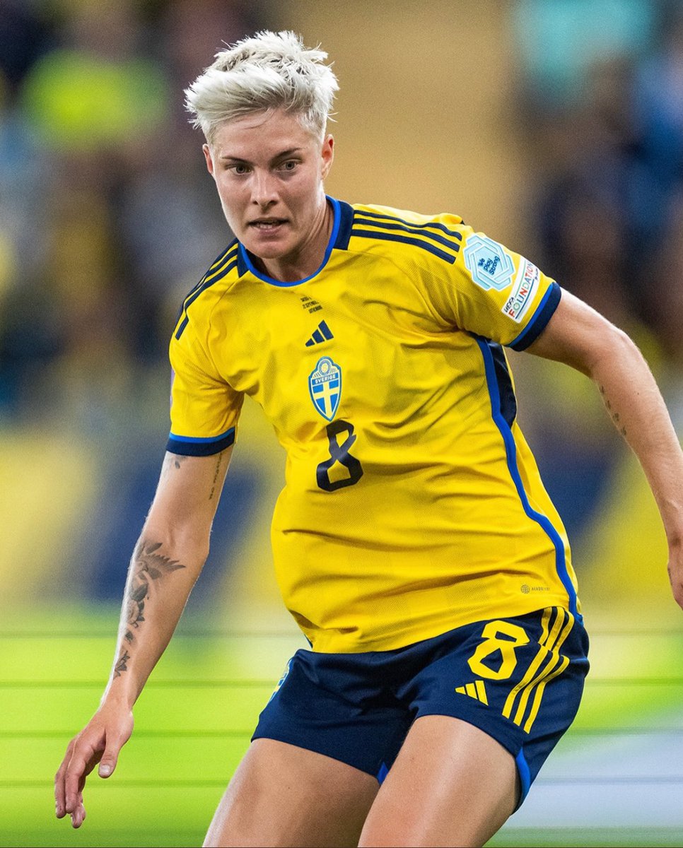 lilyawfc's tweet photo. grattis på födelsedagen till tjejen som räddade mig. jag kommer alltid att sakna att se dig spela varje vecka (och dig i allmänhet).

tack för allt, finns alltid i mitt hjärta. vi ses snart i Italien, min svenska superstjärna❤️

du är det absolut bästa, du gjort mig starka https://t.co/gjjXXjzIde