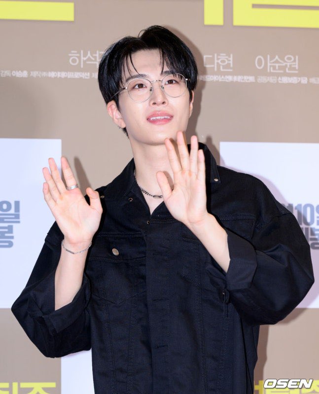 OneilyMusic's tweet photo. YOUNGJAE of GOT7 attends the ‘Run To You’ movie premiere today. https://t.co/5mR3hRnyym