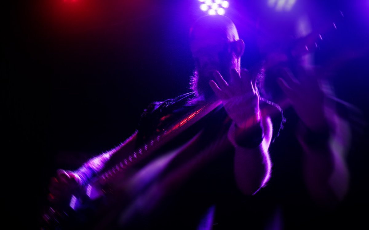 bskovisuals's tweet photo. 🎸 
#concertphotography #photograghy 
#concert #photoshop https://t.co/RoQ4B7s2Tp