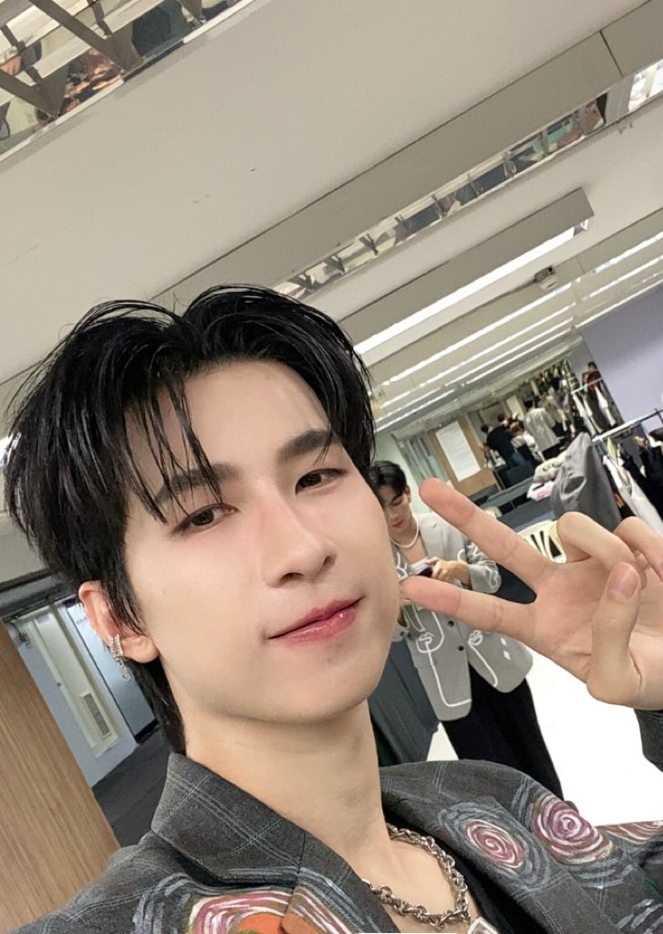 😎 พร้อมแล้ววววว ✨
#PraewCharity2025xZOLAR