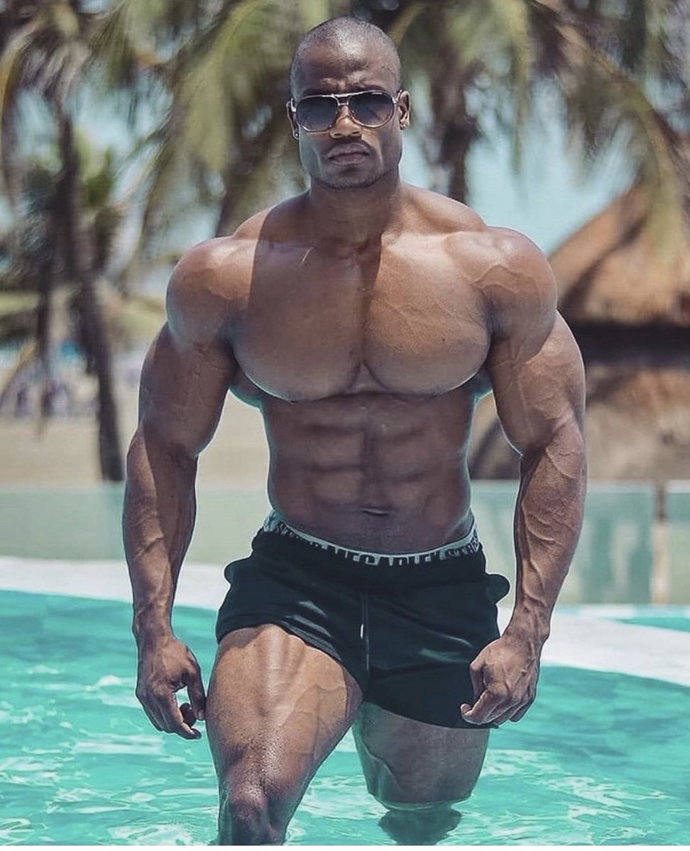 matureluv1's tweet photo. Built for the spotlight, made for the sun ☀️💦 #PoolsidePower #BoldAndDefined #RoyalEnergy” https://t.co/tcWnmlVXhU