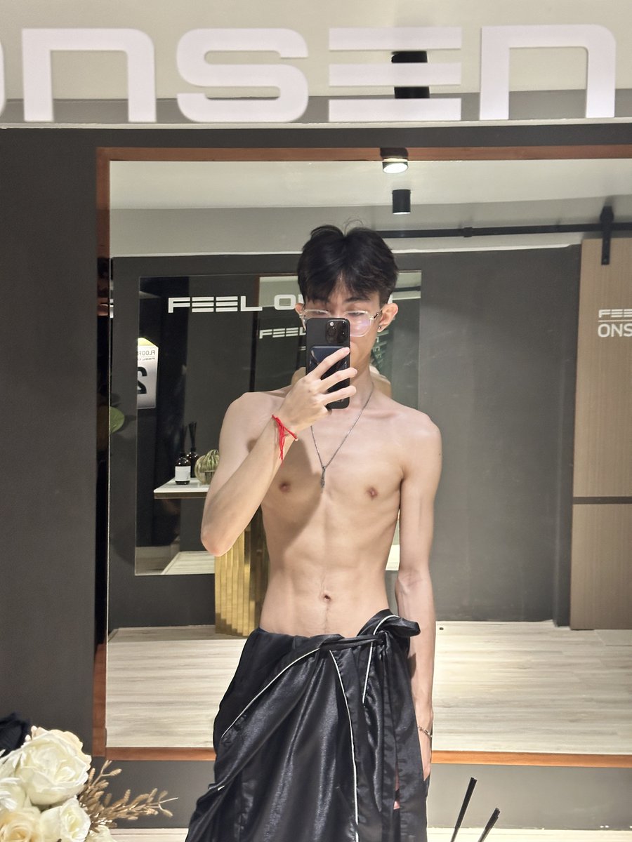 วันนี้โซนชั้น 2 ดีจังครับสงบเหมาะกับหมาแว่นสุดๆ <a href="/FEELONSEN/">FEEL ONSEN</a> ♨️