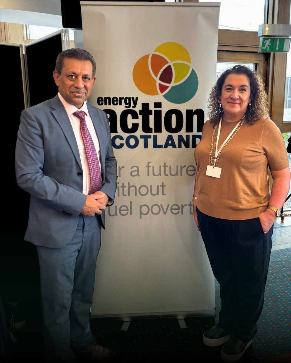 FoysolChoudhury's tweet image. Great to hear about the energy services available for constituents as winter approaches. These initiatives help households use energy more efficiently, cutting CO2 emissions while also saving money 💰.
Delivered by Smart Energy GB in partnership with the @EnergySvgTrust,…