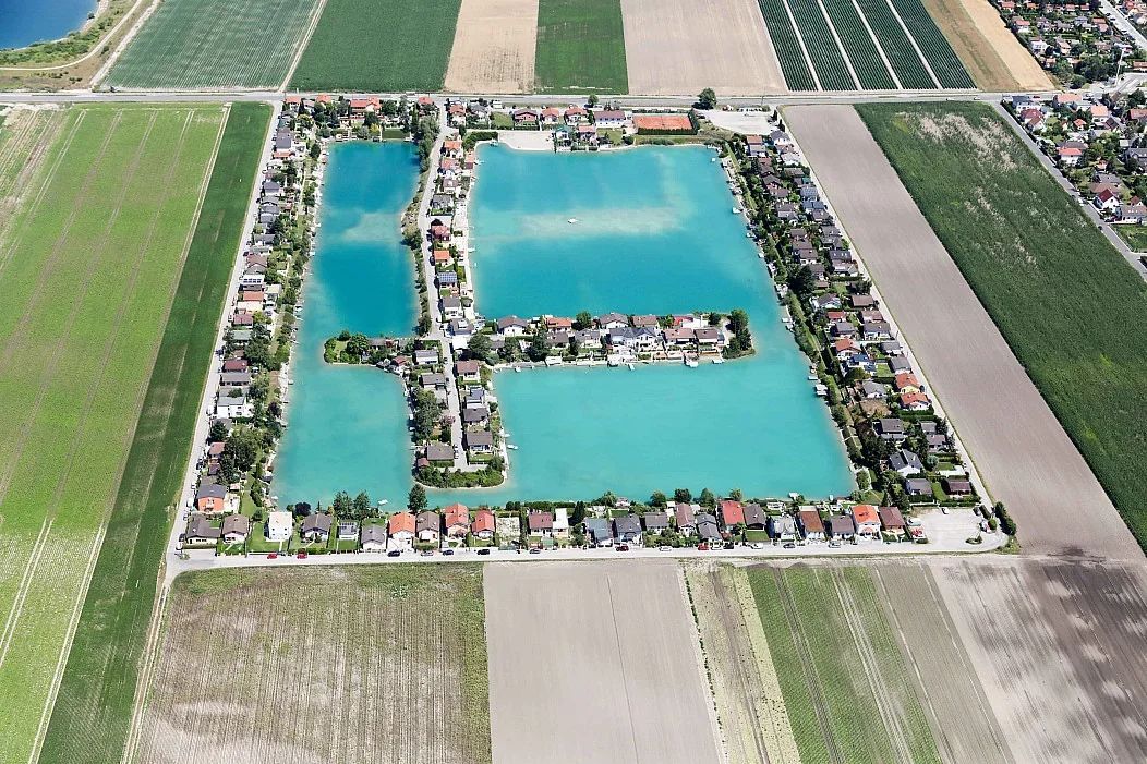 Fascinating tweet media