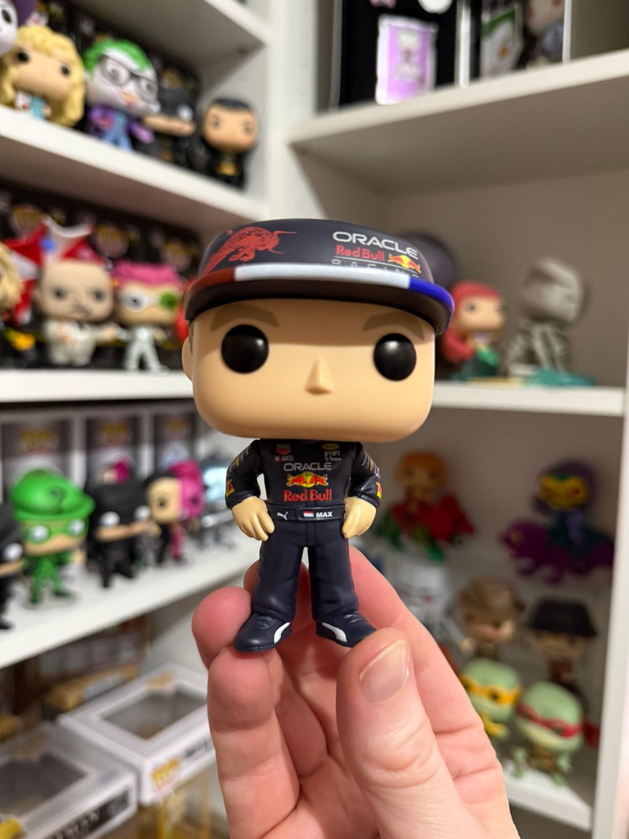 LeePepCollects's tweet image. Racing (Formula 1) Funko Pop! Max Verstappen #03 of the Oracle Red Bull Racing F1 team!

A thoughtful birthday gift from a close friend of mine and not a Pop I would have picked up for myself – but I actually really like it! 

#LeePepCollects #FunkoPopCollector