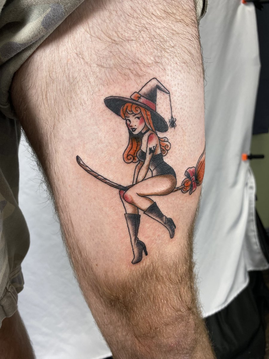 LDrewit's tweet photo. F*** September, Sppoky szn starts now! Also shoutout @blessthefall for blessing us with a banger of a new album with Gallows! #witch #letsdrewthis #tattoo #newink https://t.co/dKS4Wb6yea