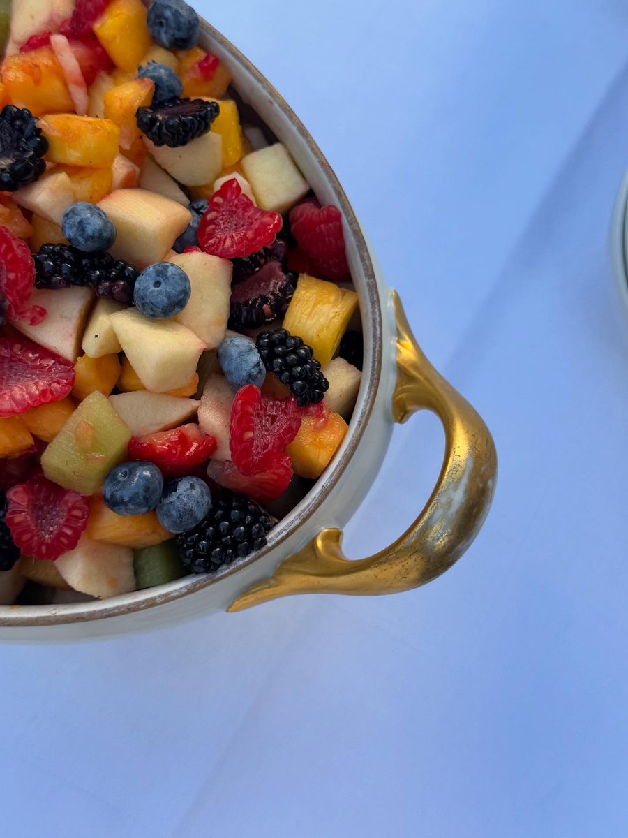 Yvette198710's tweet image. Start your morning with fresh fruit for a vitamin boost!   #BreakfastBoost