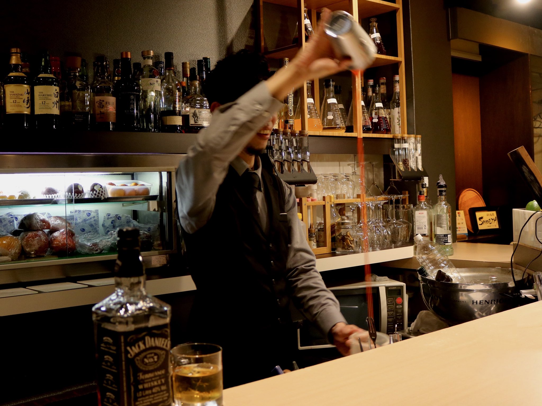 タロウ 森田工芸 バーカウンター 奥ニシタチにひっそりと佇む「bar