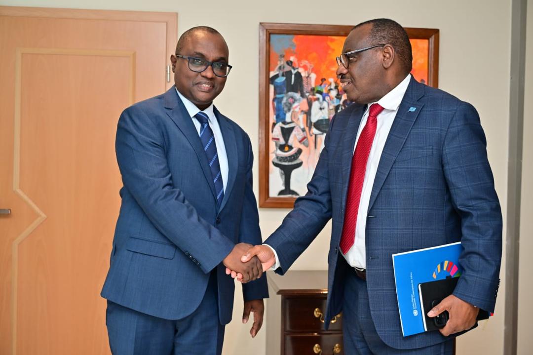 Réunion productive avec S.E. Amb. Claver Gatete, Secrétaire exécutif de la CEA-ONU, à Addis-Abeba. Ensemble, nous travaillerons à renforcer l’appui de l’ARC pour des modèles de risque fondés sur les données et des réponses plus rapides et efficaces face aux chocs climatiques.