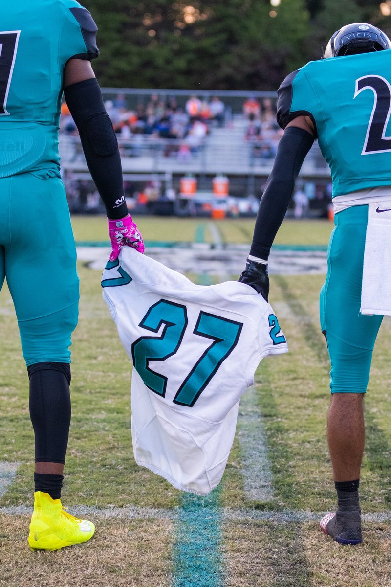 Jude2727's tweet photo. 4 years… 💔💔💔💔
#27STRONG #LLE https://t.co/a1LXZjVU9i