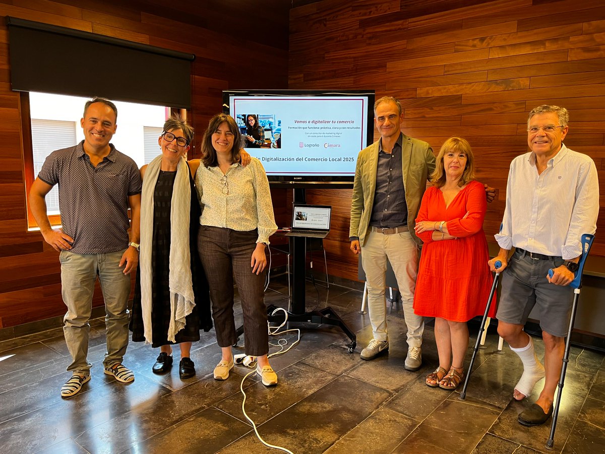 🚀 20 comercios de #Logroño se suman al primer Plan de Digitalización del Comercio Local impulsado por <a href="/AytoLogrono/">Ayuntamiento Logroño</a> y <a href="/CamaraRioja/">Cámara Rioja</a> 
👉Formación, asesoramiento e innovación digital para modernizar el comercio de proximidad.
#ComercioLocal #Digitalización