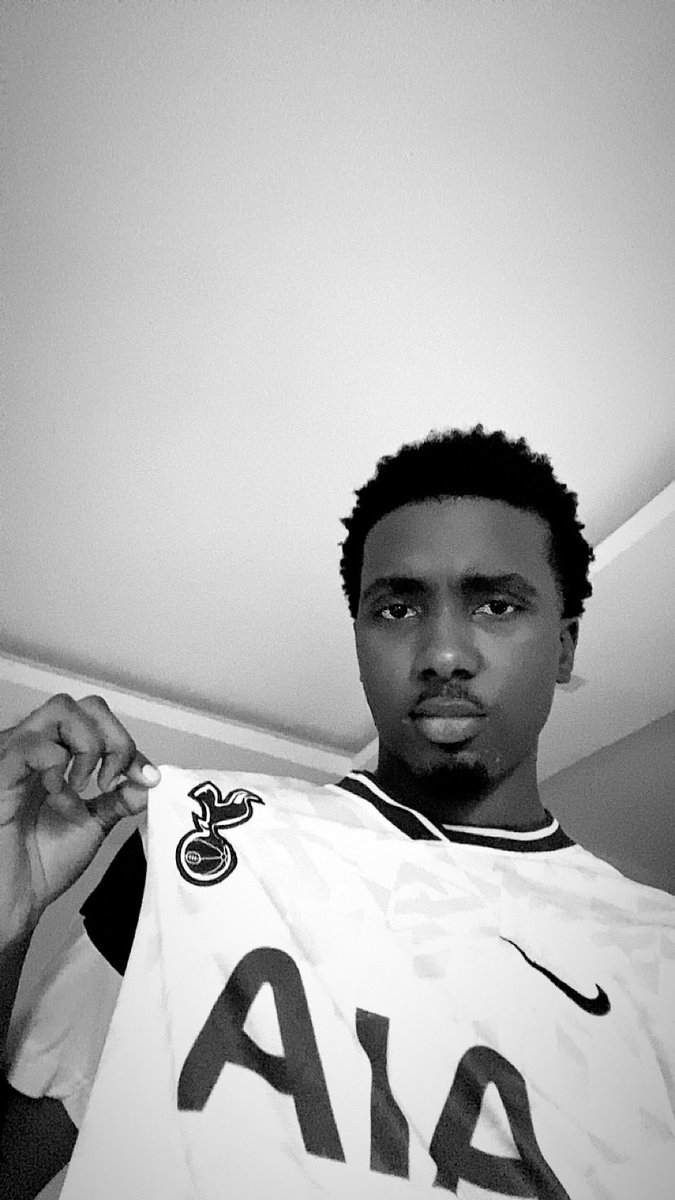 raysonderr's tweet photo. 🪿🤬🤍🤷🏽‍♂️ https://t.co/ZgKRnwWqad