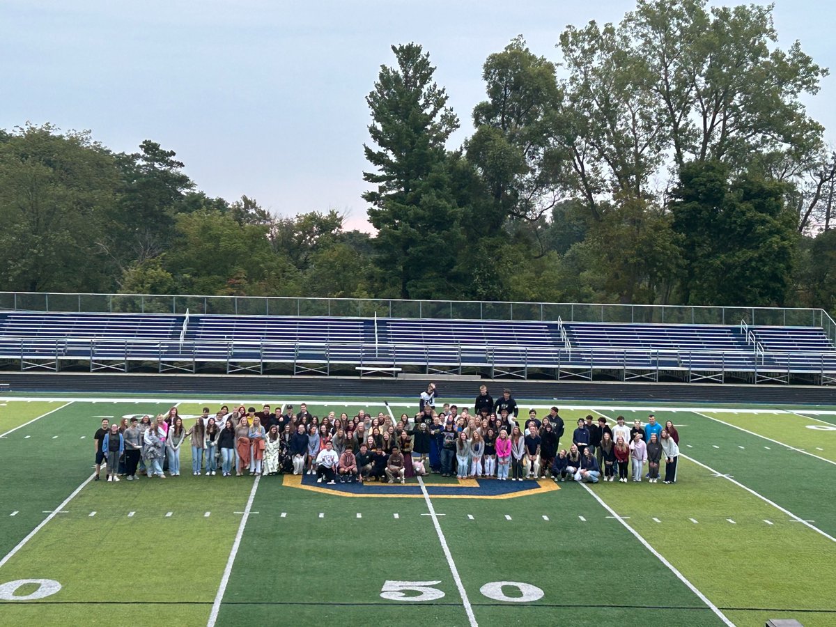 ChelseaHS_Mich's tweet photo. SENIOR SUNRISE! https://t.co/TEvLgjw14V