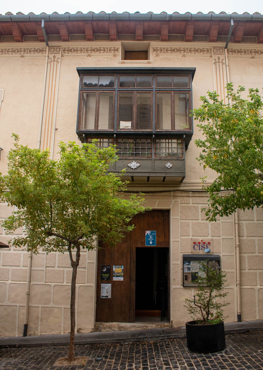 ℹ️ Nova ubicació provisional de l’Oficina de Turisme

A partir del dissabte 6 de setembre, l’oficina atendrà visitants a l’edifici del CISE 🏛️, ja que la seu habitual estarà en obres de reforma.

📍 Ens trobaràs allí fins a la finalització dels treballs.