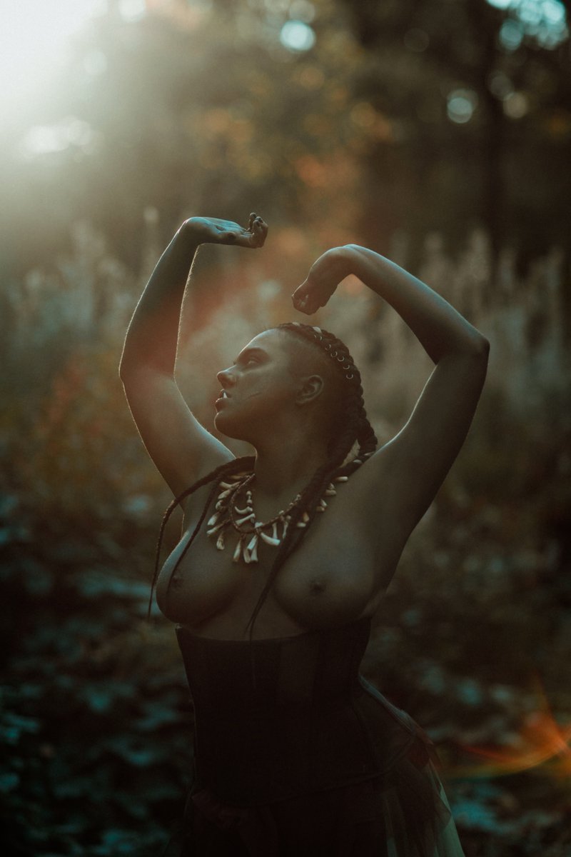 Лучшие девушки - только для самых бесстрашных

boosty.to/annaprovidence #boosty #gm #boostymodel #нюдсочетверг