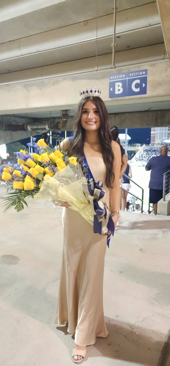 Congratulations to former <a href="/DrAnthonyMS/">Anthony Middle School</a> winning homecoming Queen Cy Ranch.