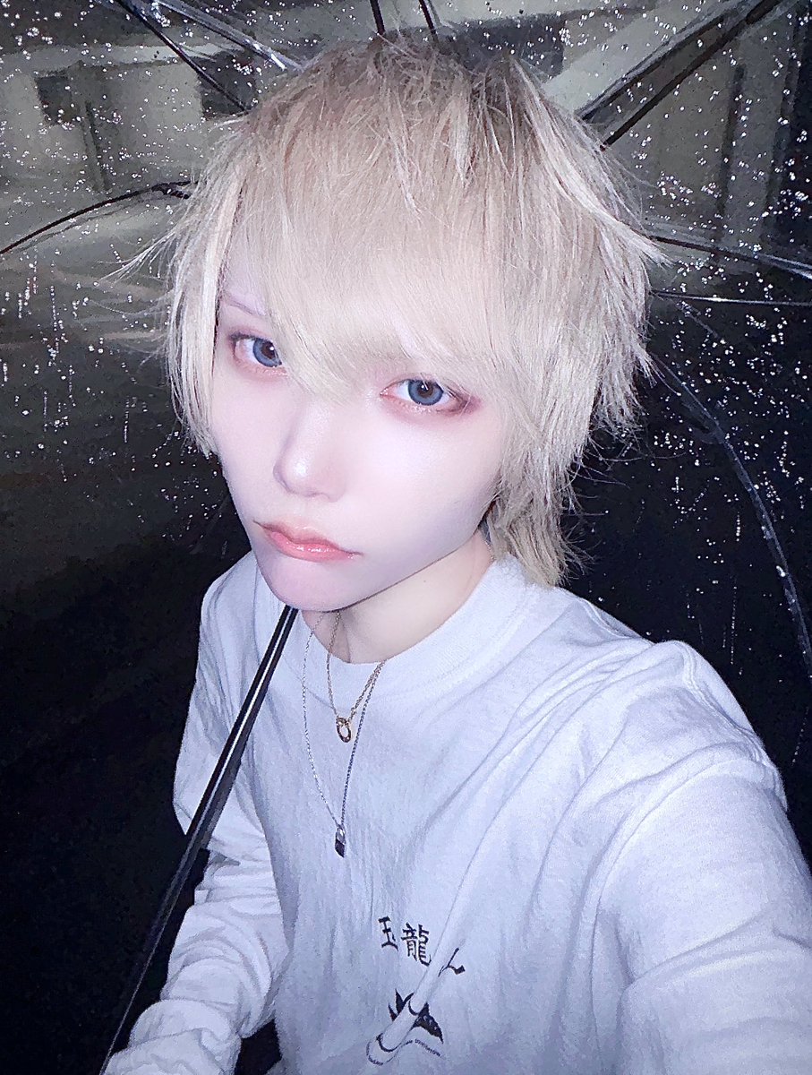 08s_s21's tweet photo. 雨 https://t.co/ywbXJoytGA