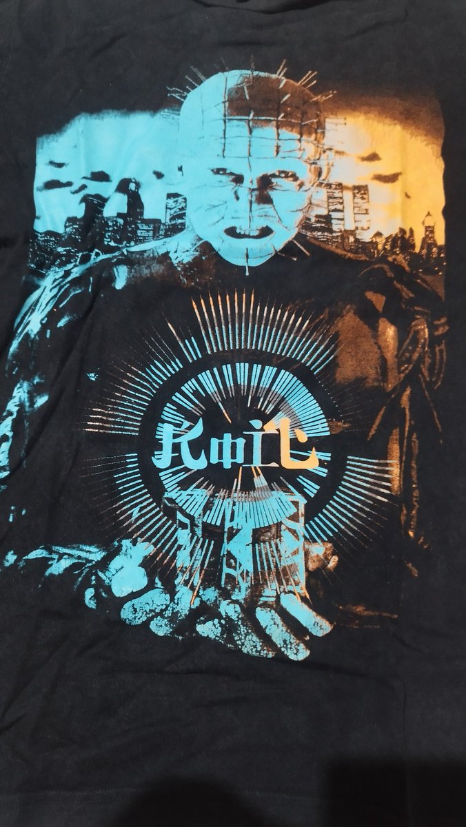dikaprayasa's tweet photo. @0tk0il kak otz mau tanya, apakah ini merchandise original koil ? Soalnya aku dapet warisan dari paman. Katanya ini baju jadul bangeettt https://t.co/Elwe52jWMr