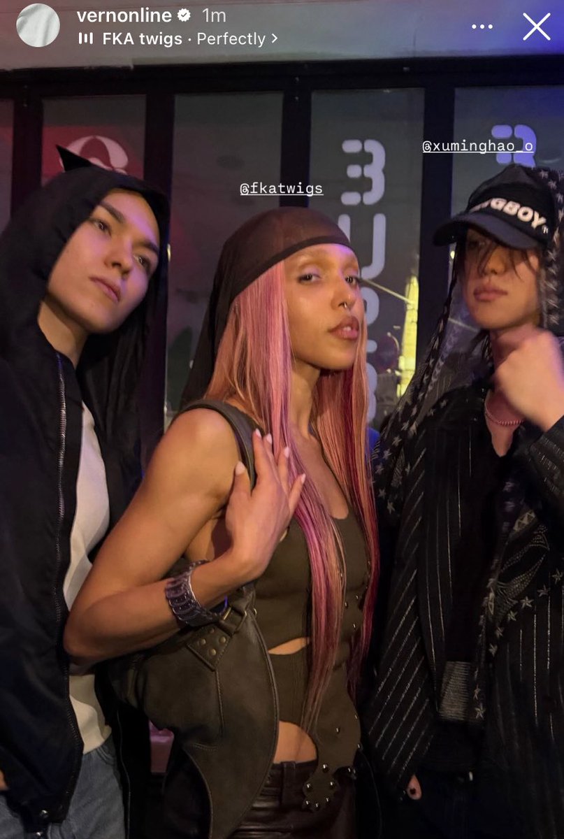 going from buying a vinyl to meeting irl 😭 i KNOW he’s happy