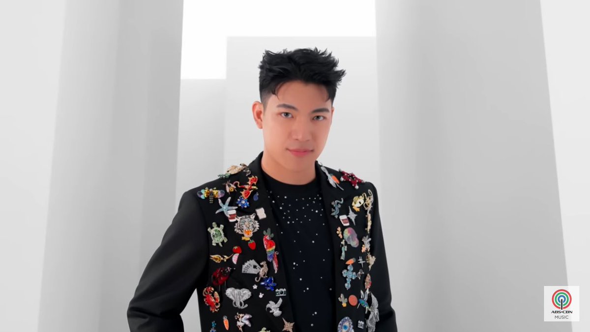 bestie, paano ko siya hindi i-crush kung ganito siya ka gwapo?

DI MAKARAMDAM DARREN
#DARREN <a href="/Espanto2001/">Darren</a>
<a href="/StarMusicPH/">Star Music PH</a>