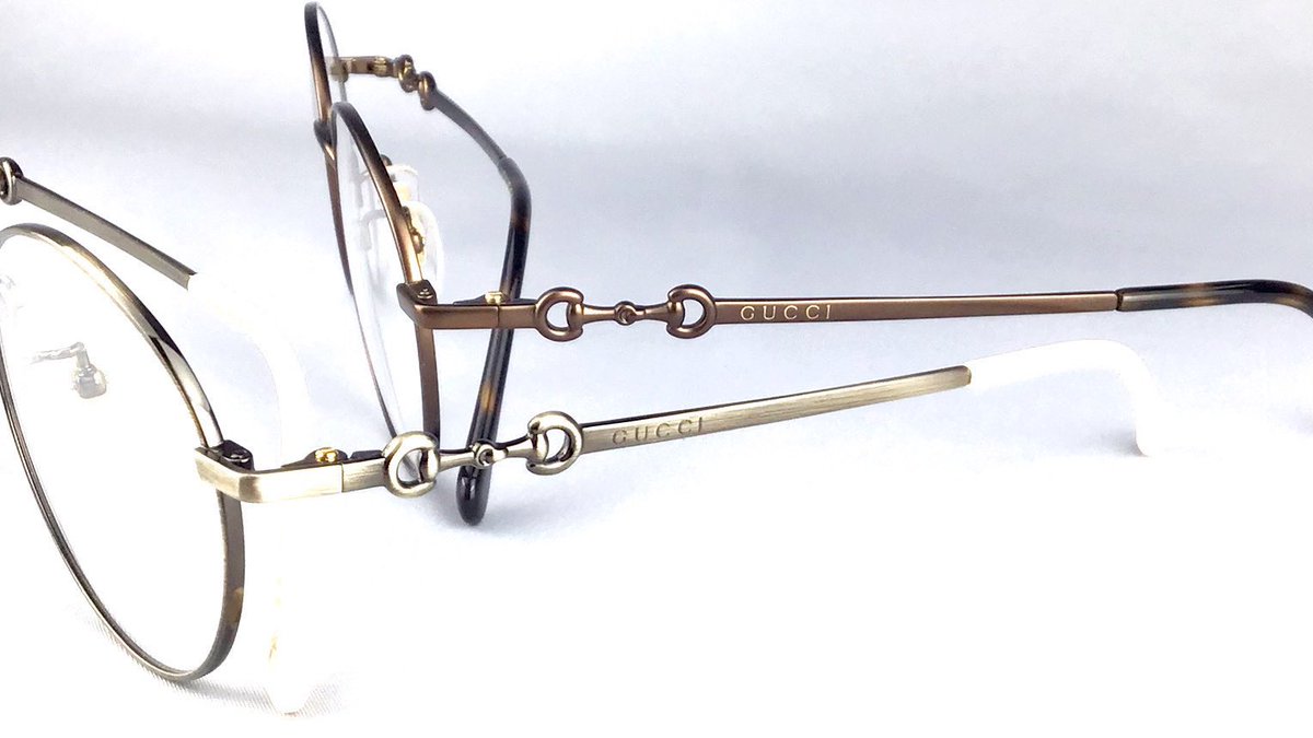 GUCCI スタンド型　フォトフレーム 縁起の良い 馬蹄モチーフ GUCCI グッチ 白 黒 ホワイト ブラック ビー ハーバリウムビー ハチ