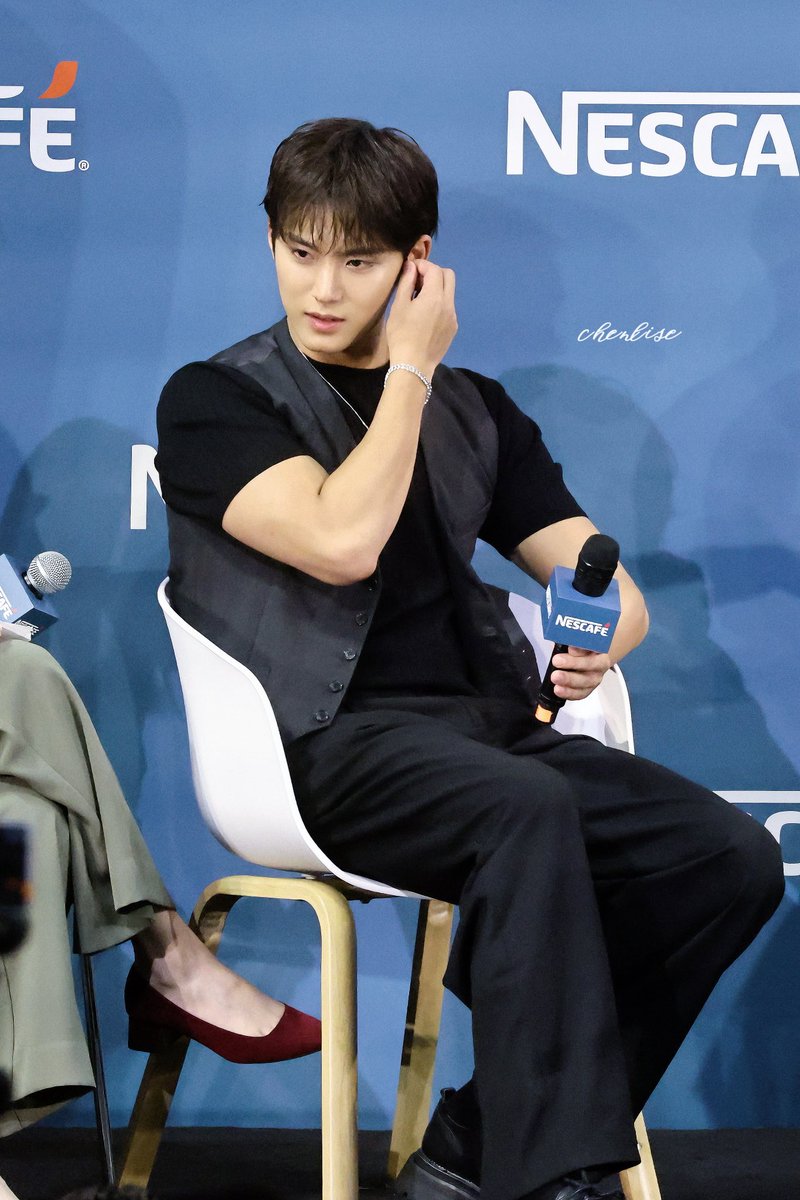 Chlisechen_'s tweet photo. 20250905 HK Nescafe

💙

#민규 #MINGYU #金珉奎 #ミンギュ
#세븐틴 #SEVENTEEN
#MINGYUxNescafe #Nescafe_HongKong https://t.co/zSwYAcm5QQ