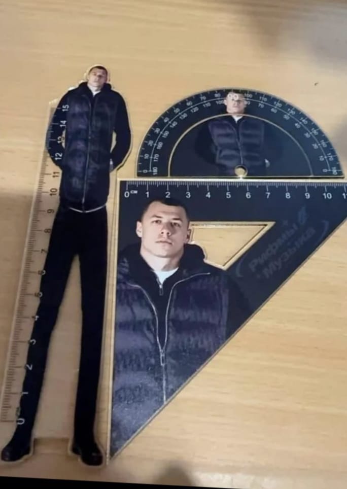 yrtihk's tweet photo. сука нам пришёл запрос на пятьсот таких наборов https://t.co/WetBX7ki7t