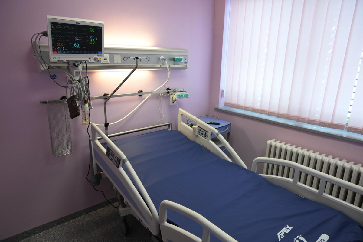 U obilasku stacionara za palijativnu skrb u sklopu Doma zdravlja Virovitičko-podravske županije. Projekt vrijedan gotovo 840 tisuća € potvrđuje da palijativna skrb ima svoje mjesto u našoj zdravstvenoj mreži u skladu s potrebama pacijenata, obitelji i zdravstvenih djelatnika.