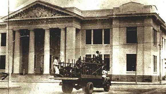 coralia_saez's tweet photo. #CubaViveEnSuHistoria  Hoy en el alzamiento en Cienfuegos, evocamos a quienes cayeron en esa acción contra la tiranía batistiana . Y seguimos   siendo, como la calificó #Fidel, "de Patria o Muerte". @CubaMined  @dpevillaclara @Yamilet50088609  @naimatrujillob https://t.co/kZn3kq8NST