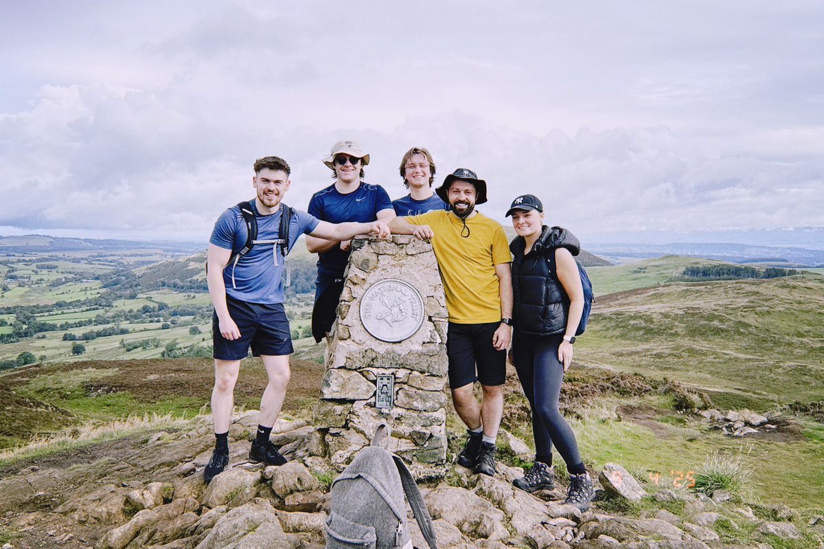 ITVContentServ's tweet image. They did it!

ITV Content Services took on and conquered the Ullswater Way yesterday. The pain is all worth it to raise money for Little Lady Locks

If you&apos;d still like to donate, you can do so using the link below - we&apos;d really appreciate it!

justgiving.com/page/itvconten…