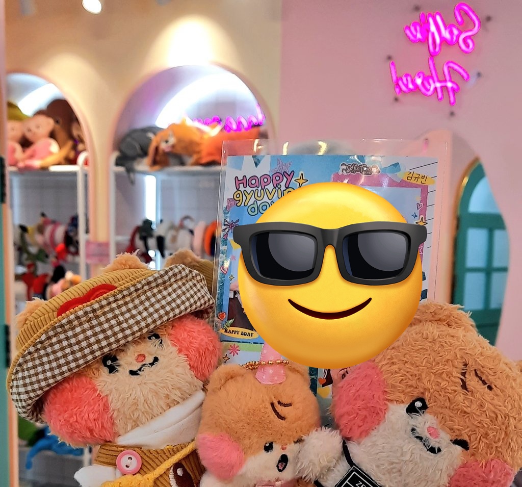 chaearom's tweet image. thank you for the event @with_shimkongz and thank you for the cute photo frame @shanbinzip!