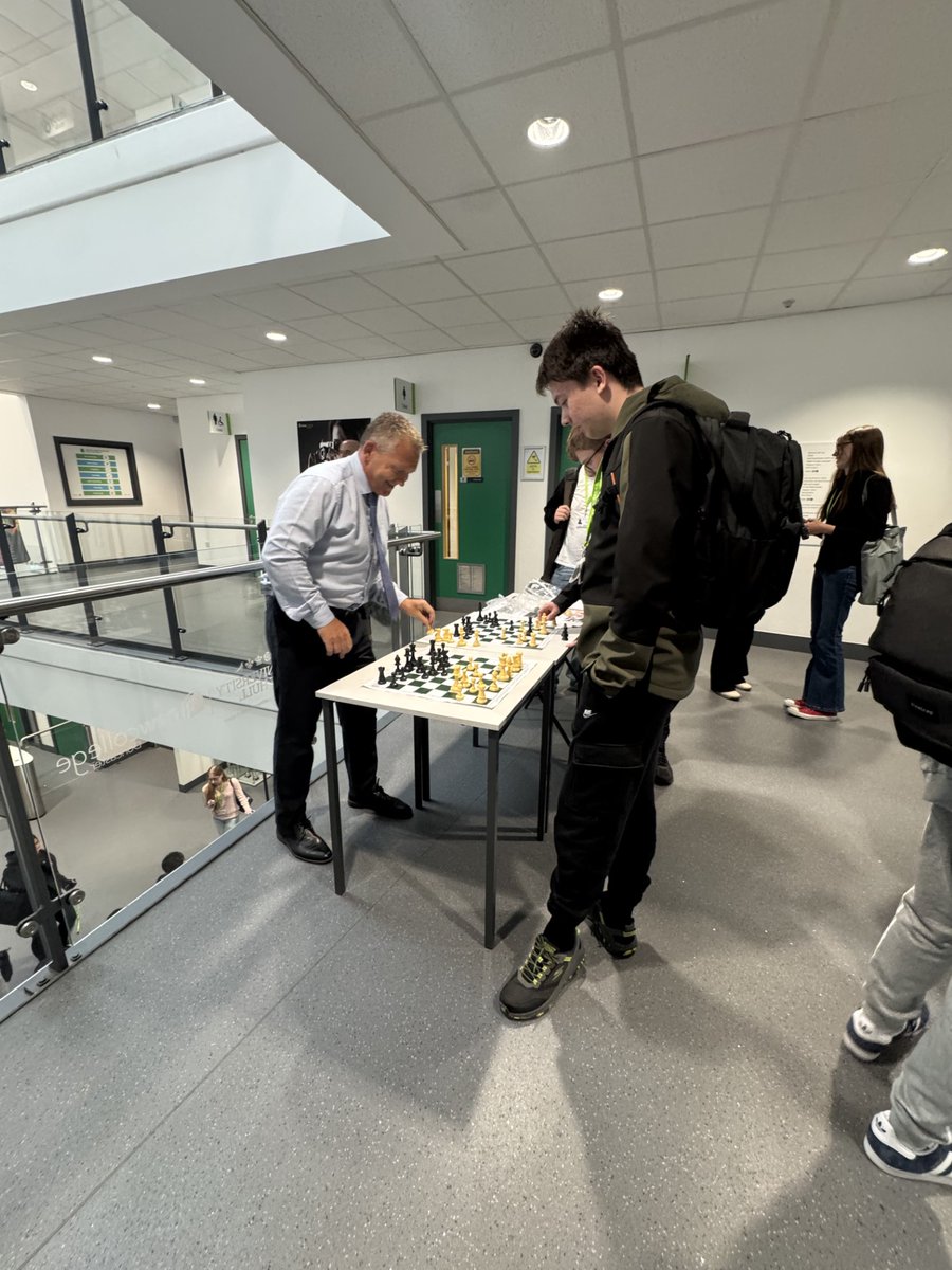 Good luck trying to checkmate Simon on NCD Freshers Week! ♟️😱