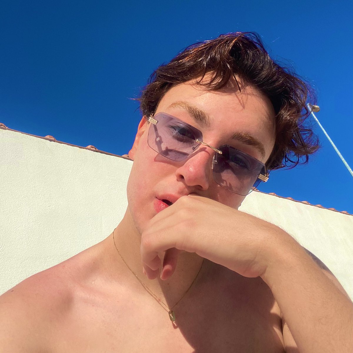 OkaySoyak's tweet photo. eylül de tatil ayıdır yanlışınız var 🌞 https://t.co/Kw5lBntaIt