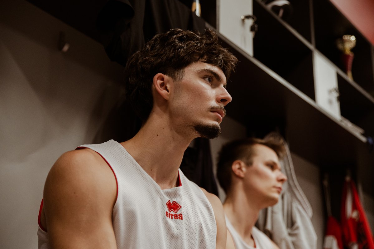 WKK_Wroclaw's tweet photo. "Tylko" sparing, ale... 😎

Jakub Galewski - 14 punktów, 10 asyst
August Chałupa - 12 punktów (4/5 z gry)
Bruno Chalicki - 11 punktów, 7 zbiórek
Karol Prochorowicz - 9 punktów

Statystyka +-, odpowiednio: +21,+17, +21 i +18. Piękne liczby! 🤩 Gramy także dziś - o 20:00. 

#1LKosz https://t.co/2pIXby1089
