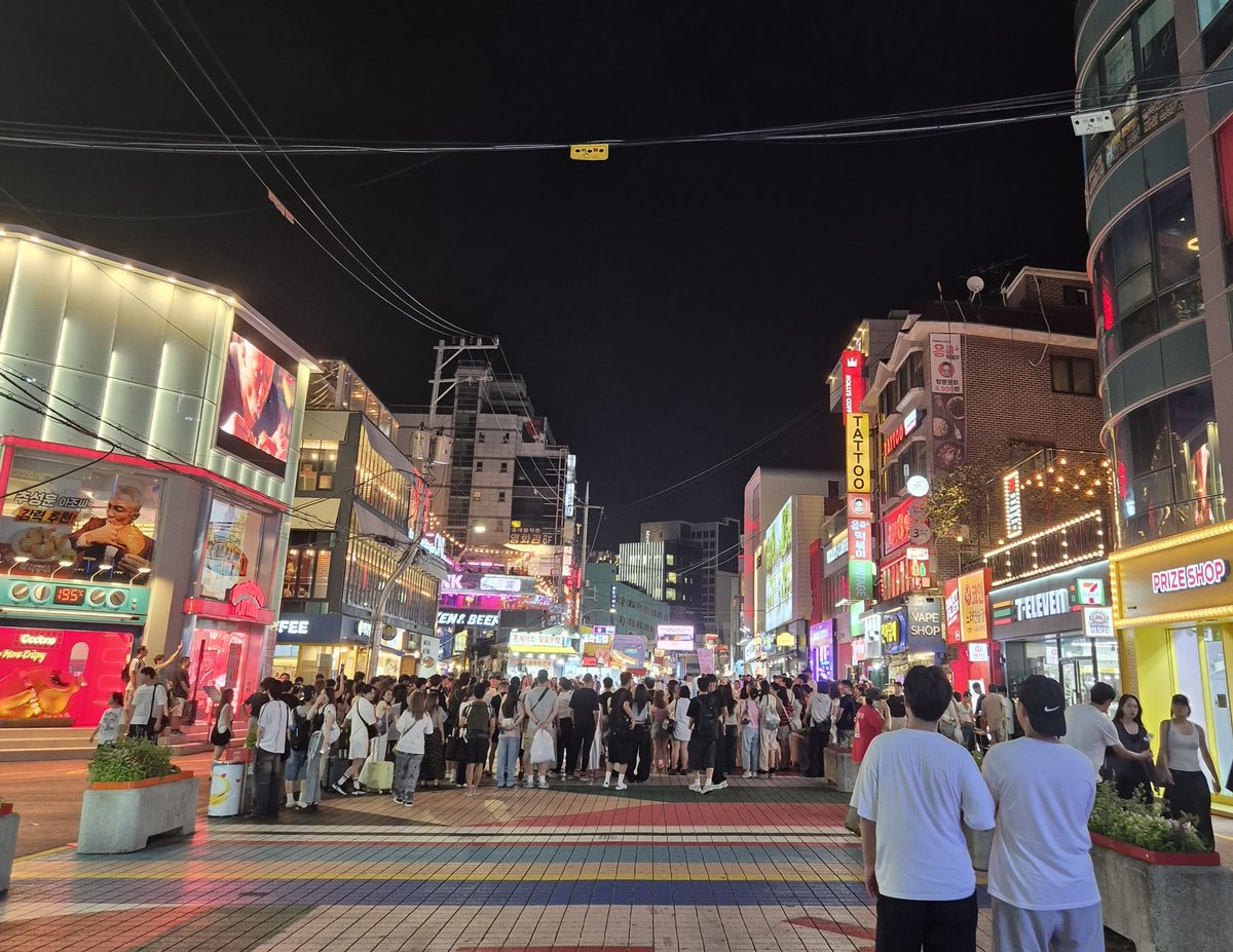 Julia⁷ ⊙⊝⊜ 🪭 will see the rose | moonchild 🎧🤍🐨 tweet media