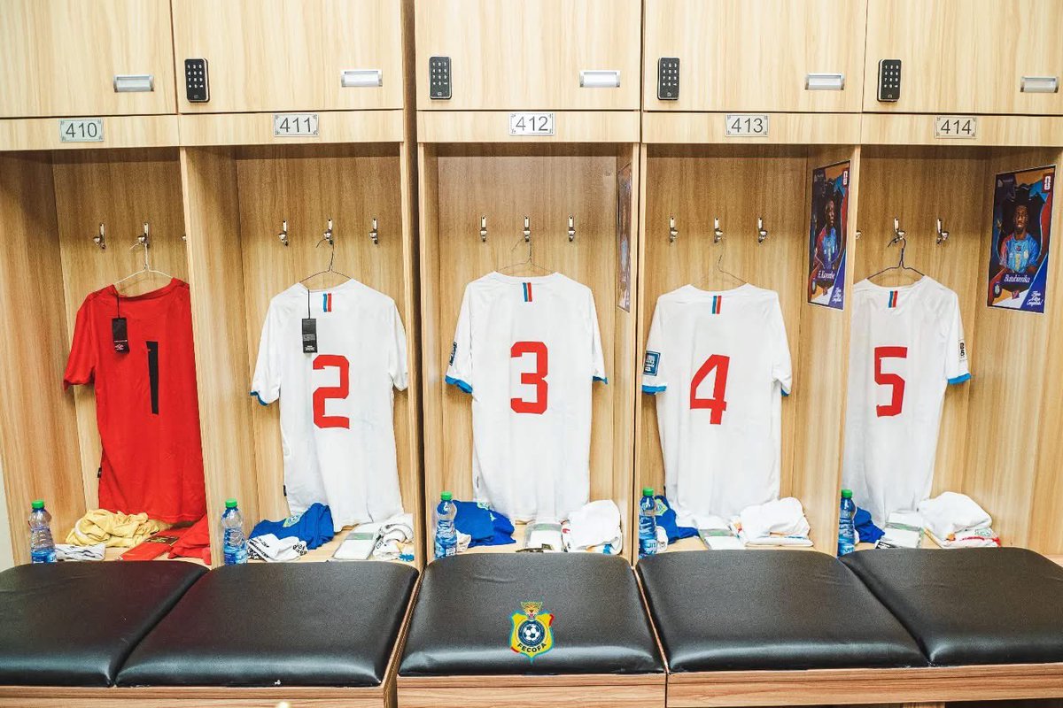 CongoleseFNews's tweet photo. 💥 Le vestiaire est prêt 🇨🇩👊🏾
👕🆗 Nos Léopards 🐆 porteront le maillot blanc ⚪️ pour ce match de la CAN 2025 🏆 !
#RDC #SSDRDC #SSDDRC #WCQ2026 https://t.co/urYtPRWN7u