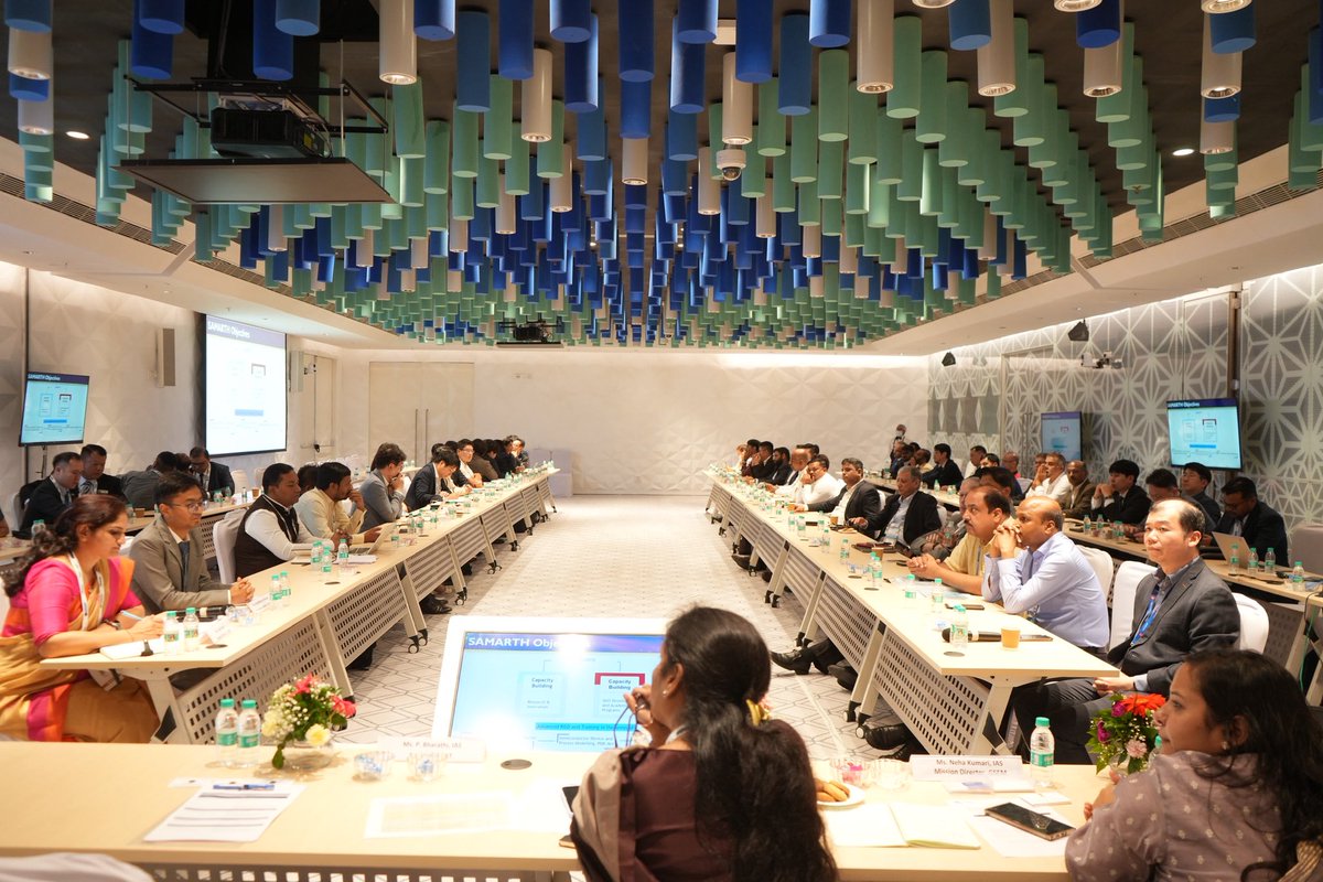 Govt. of Gujarat hosted the Semiconductor Ecosystem Roundtable alongside #SemiconIndia2025, with 100+ companies participating to drive India’s semiconductor growth. #Gujarat